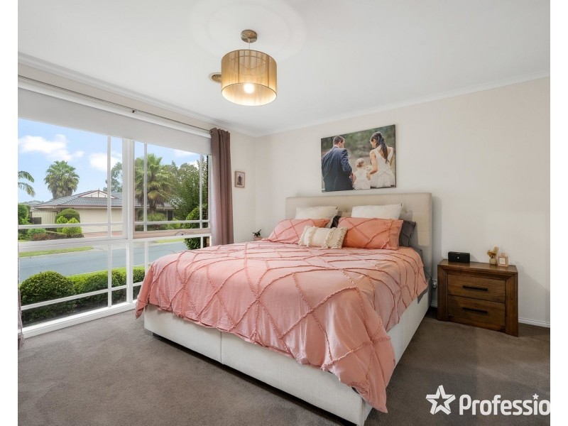 102 Nimblefoot Way, Lilydale VIC 3140