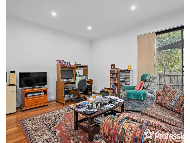 2 Mikaelian Close, Mooroolbark VIC 3138