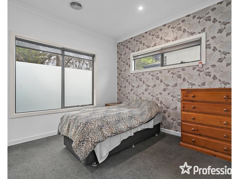 2 Mikaelian Close, Mooroolbark VIC 3138