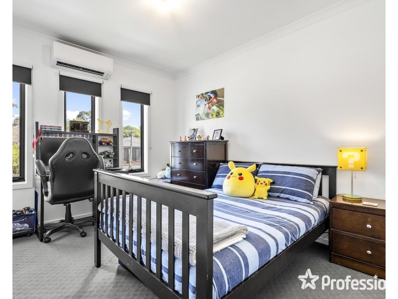 5 Nicky Close, Mooroolbark VIC 3138