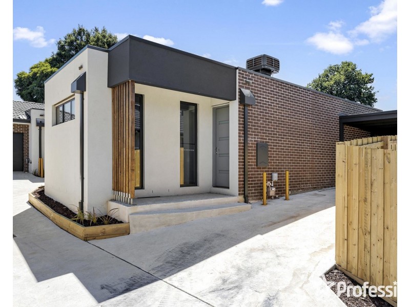 10A MacMillan Street, Mooroolbark VIC 3138