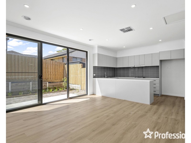 10A MacMillan Street, Mooroolbark VIC 3138