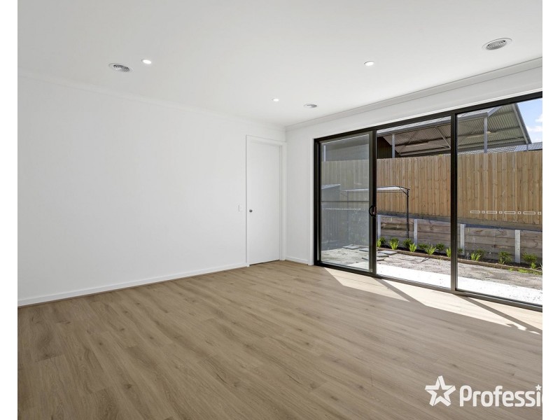 10A MacMillan Street, Mooroolbark VIC 3138