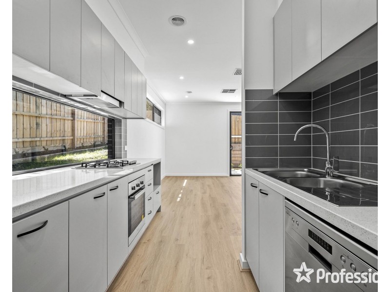 10B MacMillan Street, Mooroolbark VIC 3138