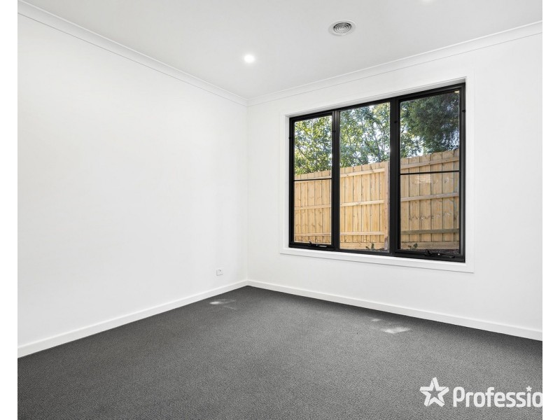 10B MacMillan Street, Mooroolbark VIC 3138