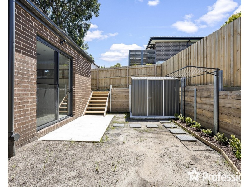 10B MacMillan Street, Mooroolbark VIC 3138