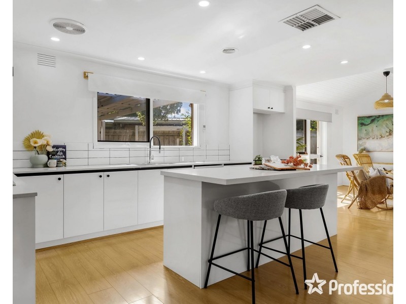 8 Dundee Place, Wantirna VIC 3152