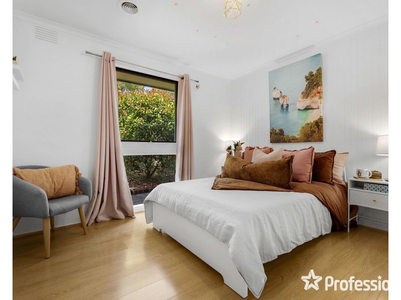 8 Dundee Place, Wantirna VIC 3152