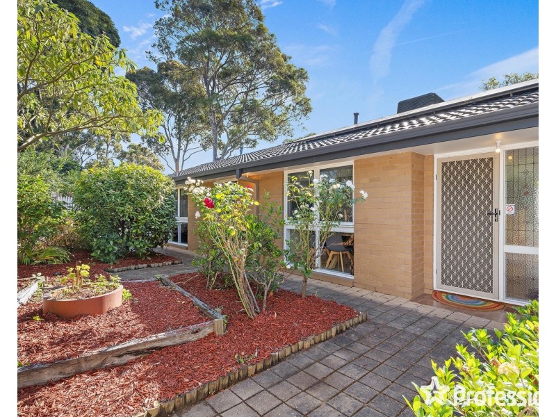 8 Dundee Place, Wantirna VIC 3152