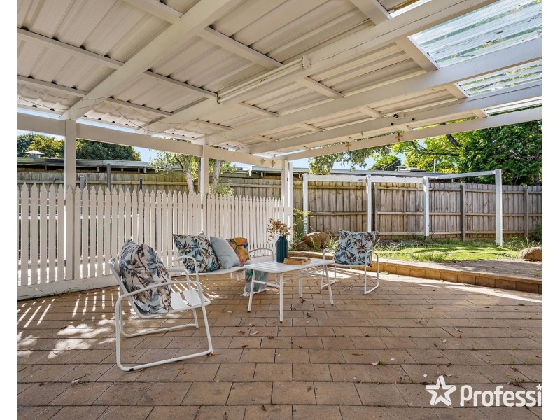 8 Dundee Place, Wantirna VIC 3152
