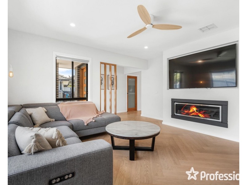 20a Wimbledon Court, Mooroolbark VIC 3138