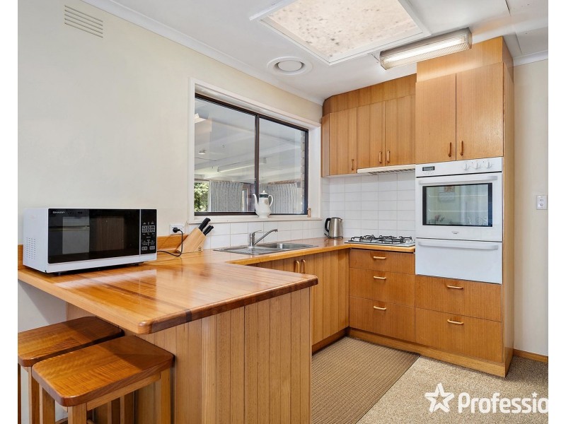 119 Esther Crescent, Mooroolbark VIC 3138