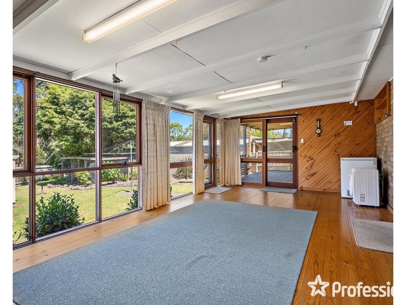 119 Esther Crescent, Mooroolbark VIC 3138
