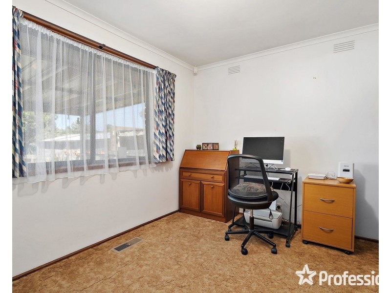 119 Esther Crescent, Mooroolbark VIC 3138