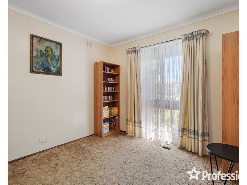119 Esther Crescent, Mooroolbark VIC 3138