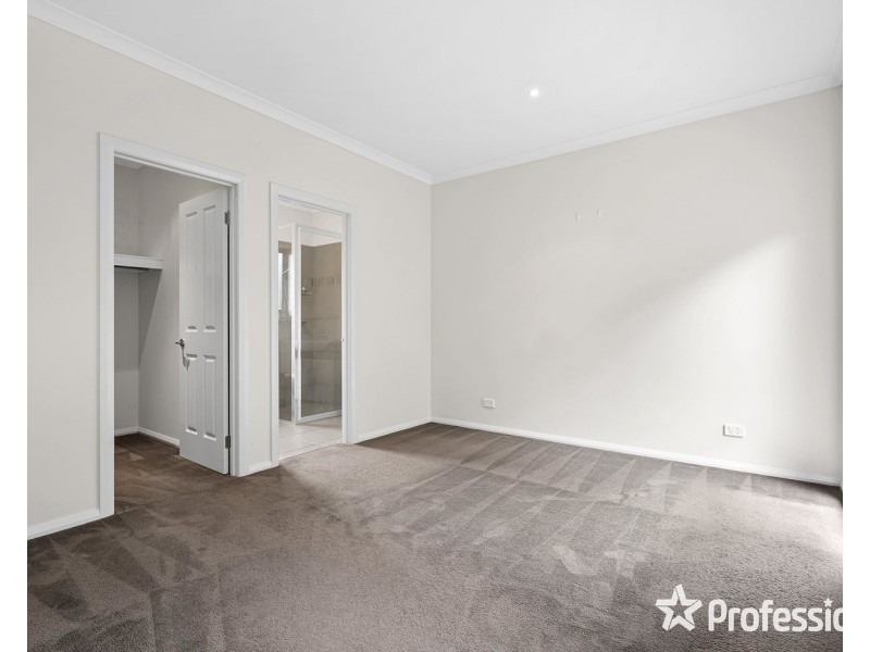 12a Saxon Drive, Mooroolbark VIC 3138