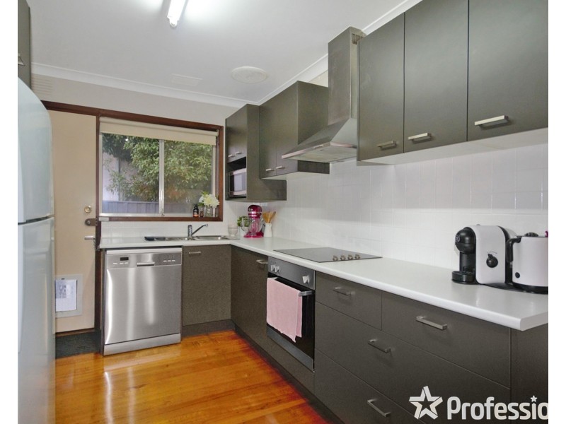 1/3 Ervin Road, Kilsyth VIC 3137