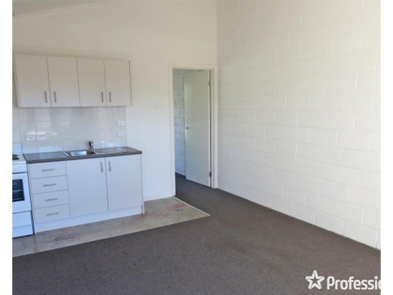 25/8-10 Mount View Parade, Mooroolbark VIC 3138