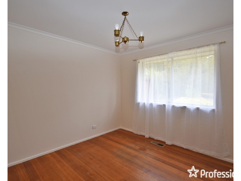 12 Edith Avenue, Croydon VIC 3136