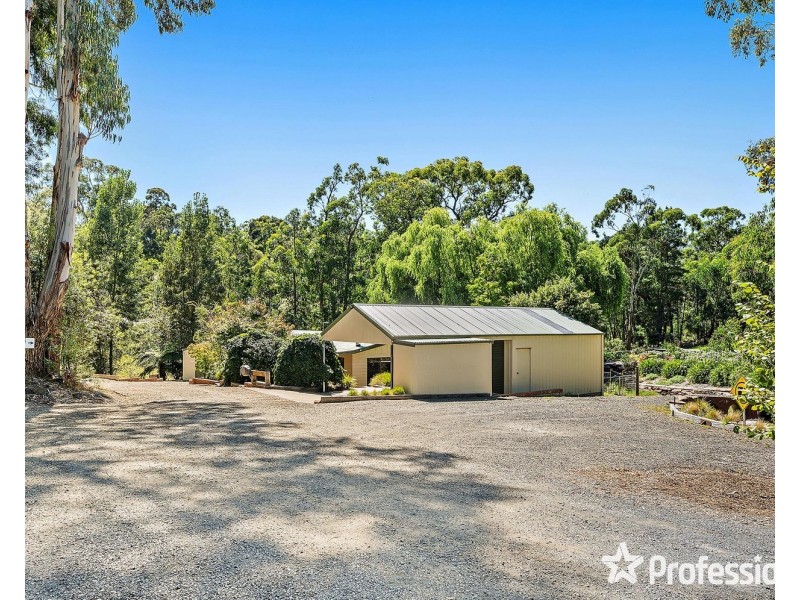 19-21 Mikado Road, Mount Evelyn VIC 3796