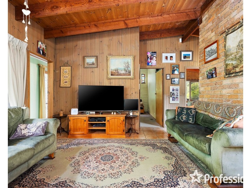 19-21 Mikado Road, Mount Evelyn VIC 3796