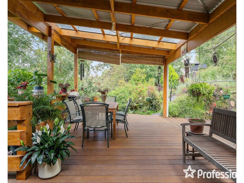 19-21 Mikado Road, Mount Evelyn VIC 3796