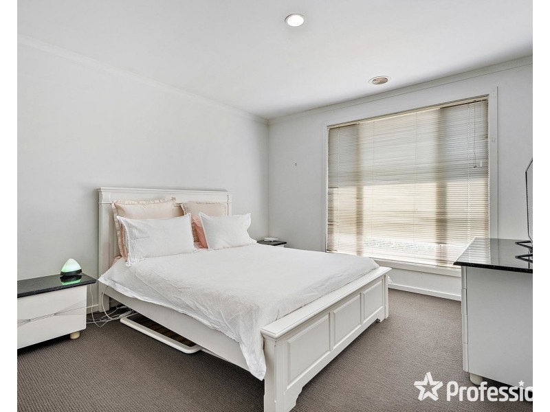 4 Autumn Way, Kilsyth VIC 3137