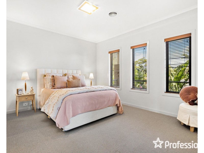 15 Valley Park Drive, Mooroolbark VIC 3138