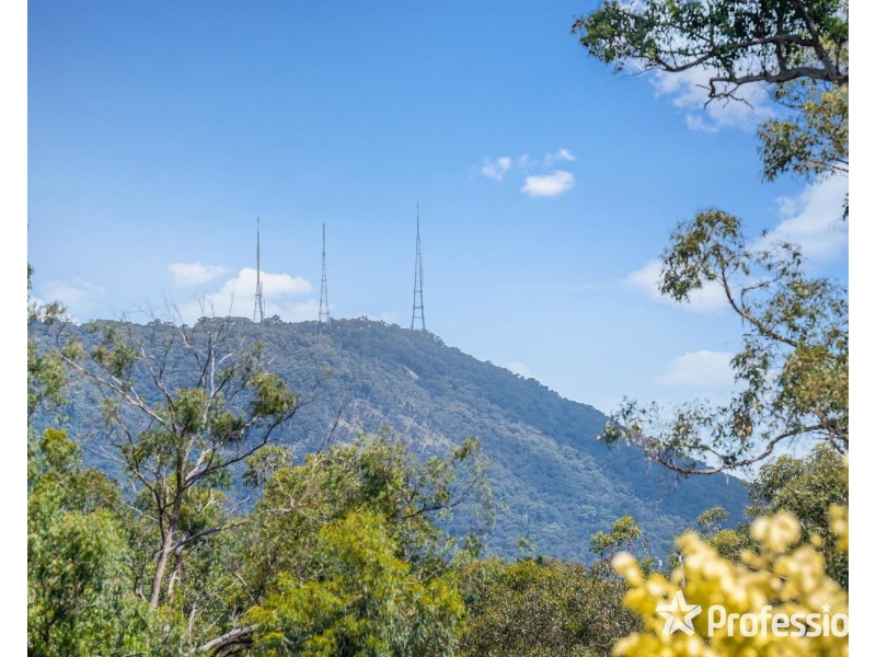 15 Valley Park Drive, Mooroolbark VIC 3138