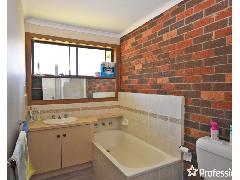 2/34 Liverpool Road, Kilsyth VIC 3137