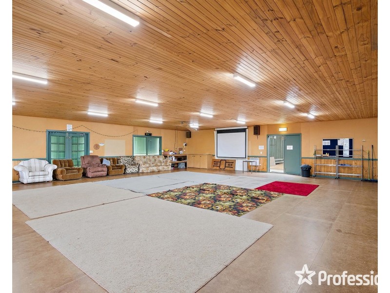 90 Lewis Road, Silvan VIC 3795