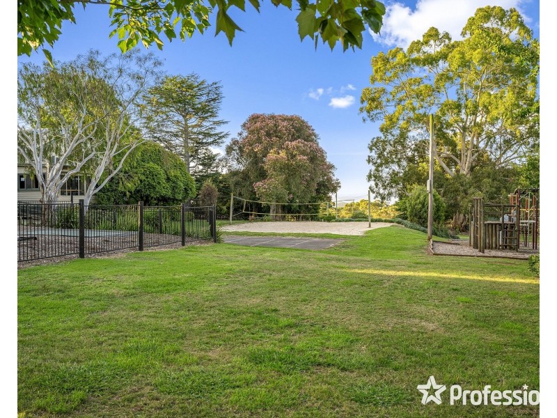 90 Lewis Road, Silvan VIC 3795