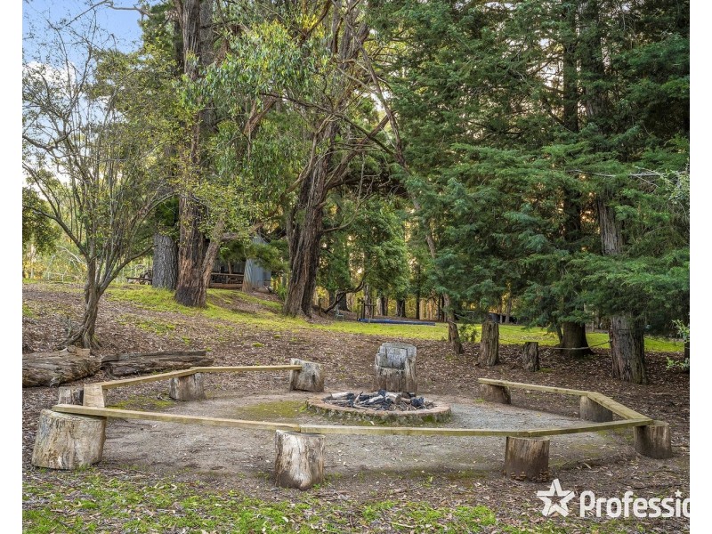 90 Lewis Road, Silvan VIC 3795