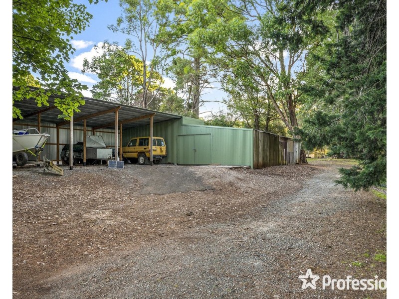 90 Lewis Road, Silvan VIC 3795