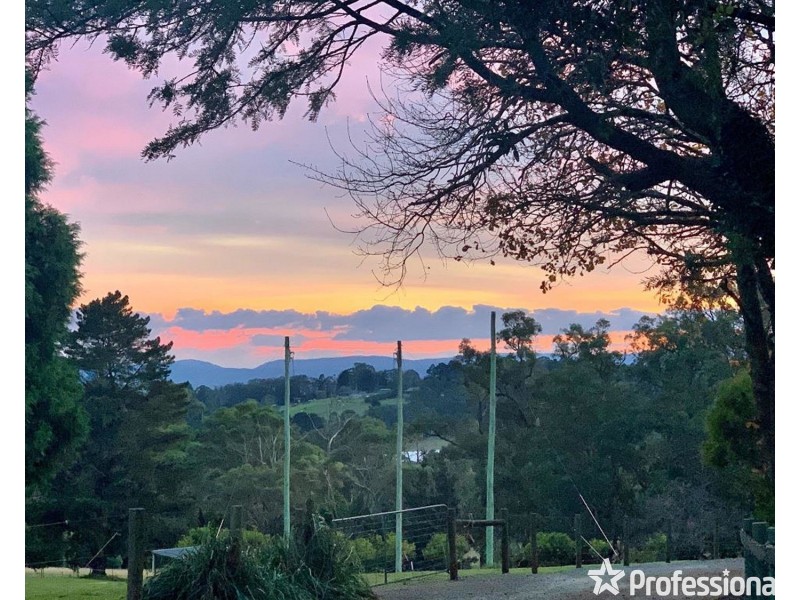 90 Lewis Road, Silvan VIC 3795