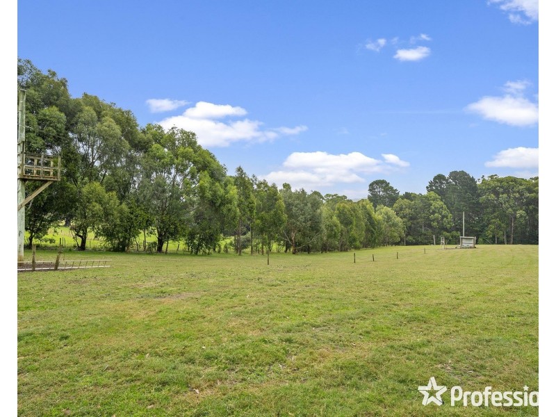 90 Lewis Road, Silvan VIC 3795