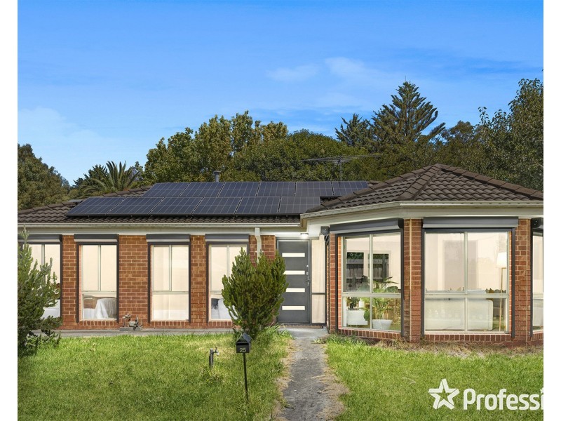 25 Charlwood Drive, Mooroolbark VIC 3138
