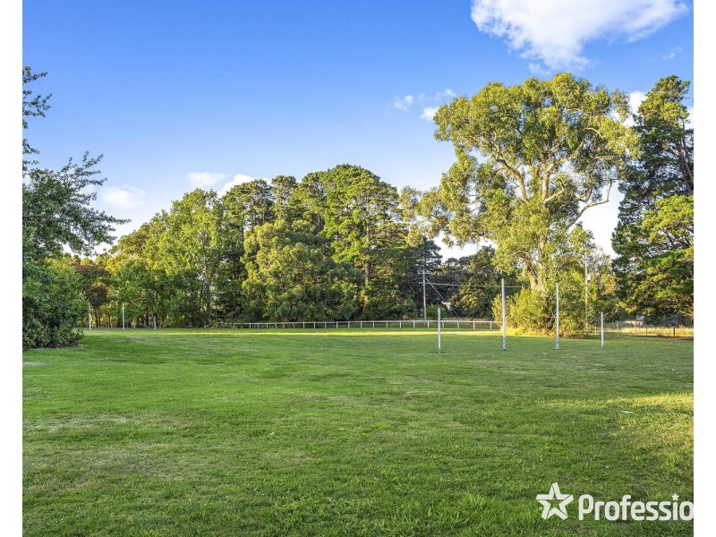 90 Lewis Road, Silvan VIC 3795