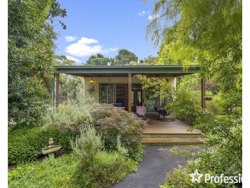 90 Lewis Road, Silvan VIC 3795