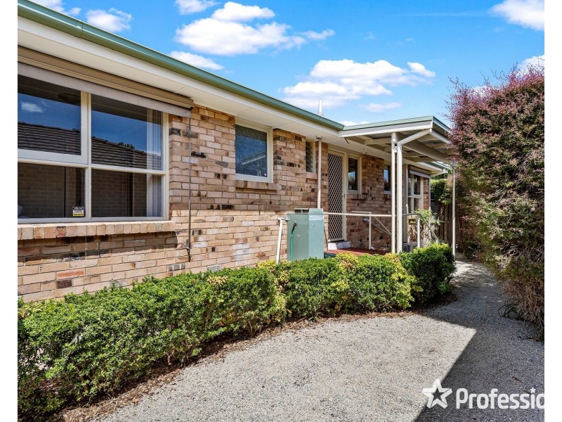 59 Pembroke Road, Mooroolbark VIC 3138