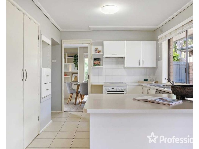 67 Diane Crescent, Croydon VIC 3136