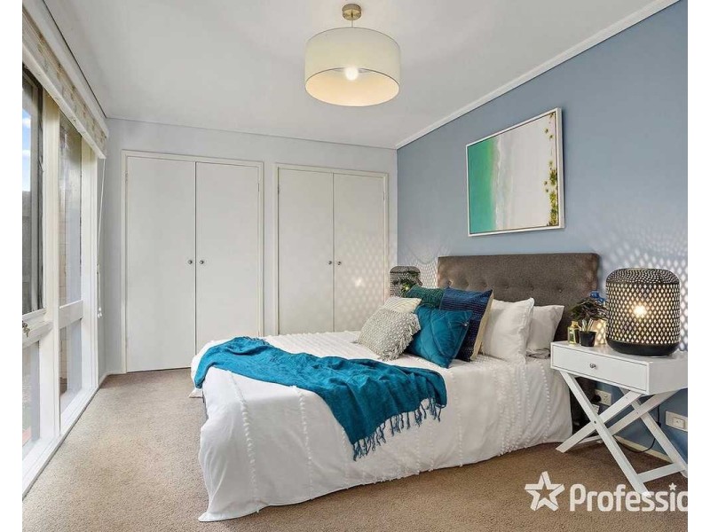 67 Diane Crescent, Croydon VIC 3136