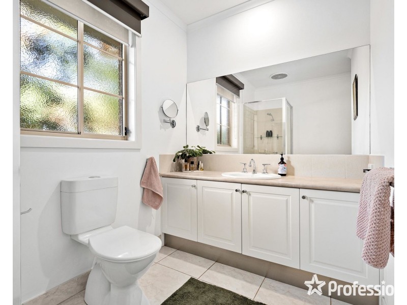 3 Joel Place, Mooroolbark VIC 3138