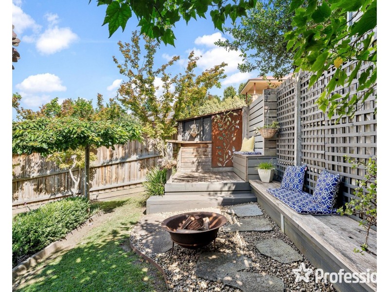 3 Joel Place, Mooroolbark VIC 3138