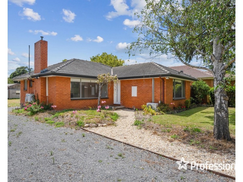 43 Hillview Drive, Kilsyth VIC 3137