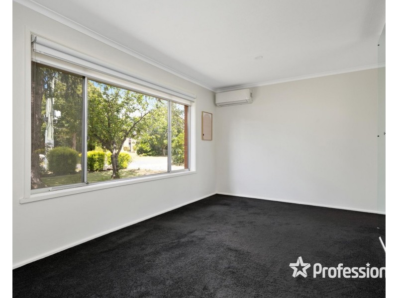 43 Hillview Drive, Kilsyth VIC 3137