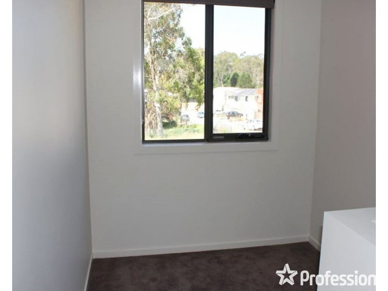 95 Spriggs Drive, Croydon VIC 3136