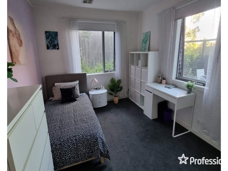 1 Acorn Grove, Mooroolbark VIC 3138
