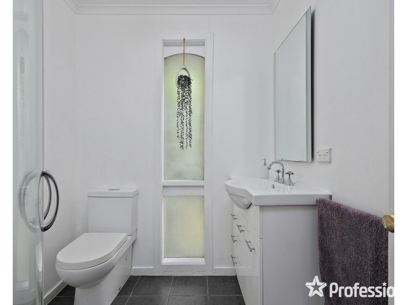 25 Ross Pincott Drive, Mooroolbark VIC 3138