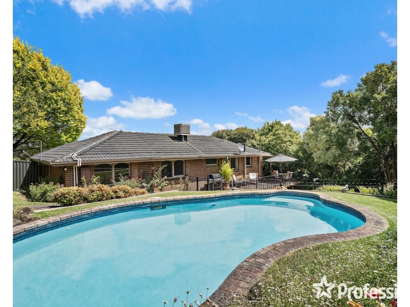 25 Ross Pincott Drive, Mooroolbark VIC 3138